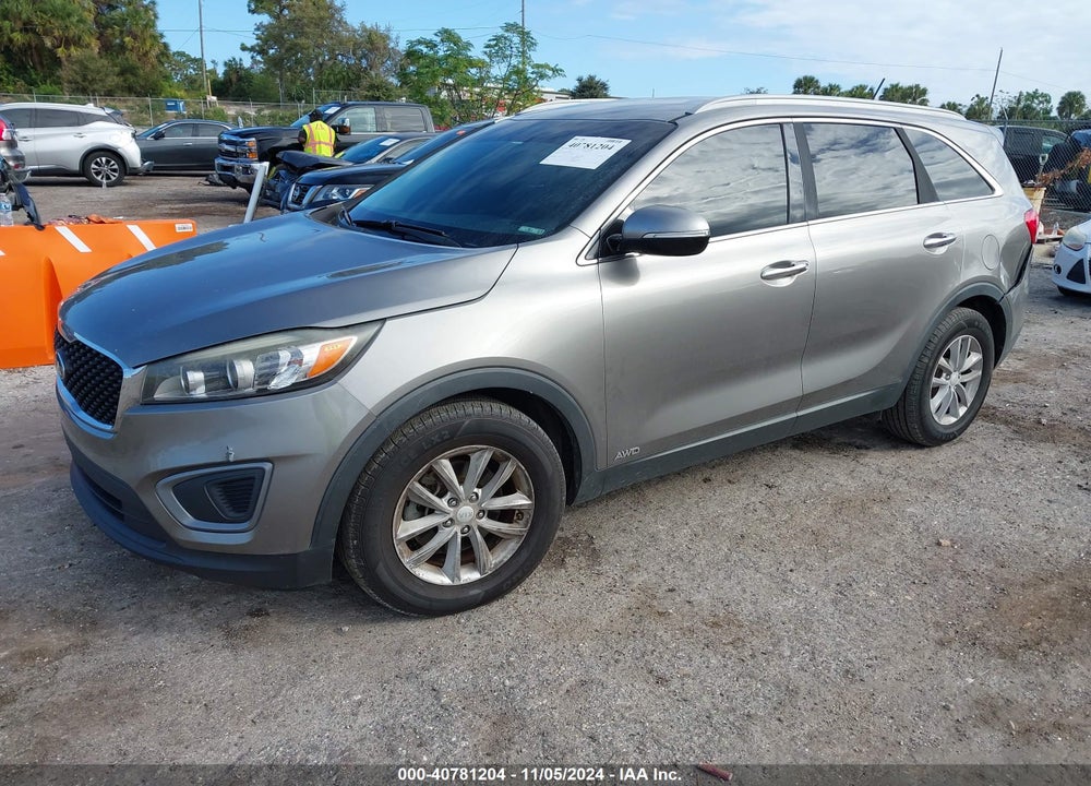 2017 KIA SORENTO LX V6 VIN: 5XYPGDA54HG190452