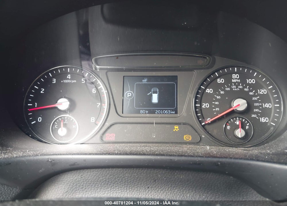 2017 KIA SORENTO LX V6 VIN: 5XYPGDA54HG190452