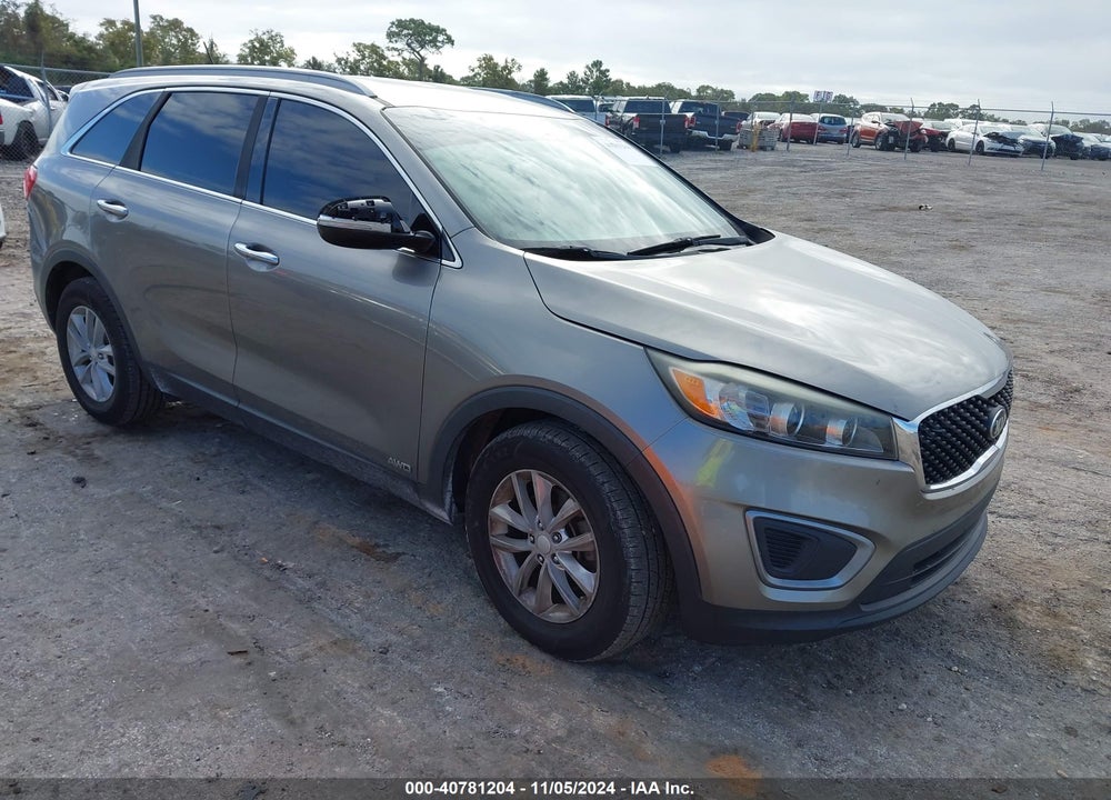 2017 KIA SORENTO LX V6 VIN: 5XYPGDA54HG190452
