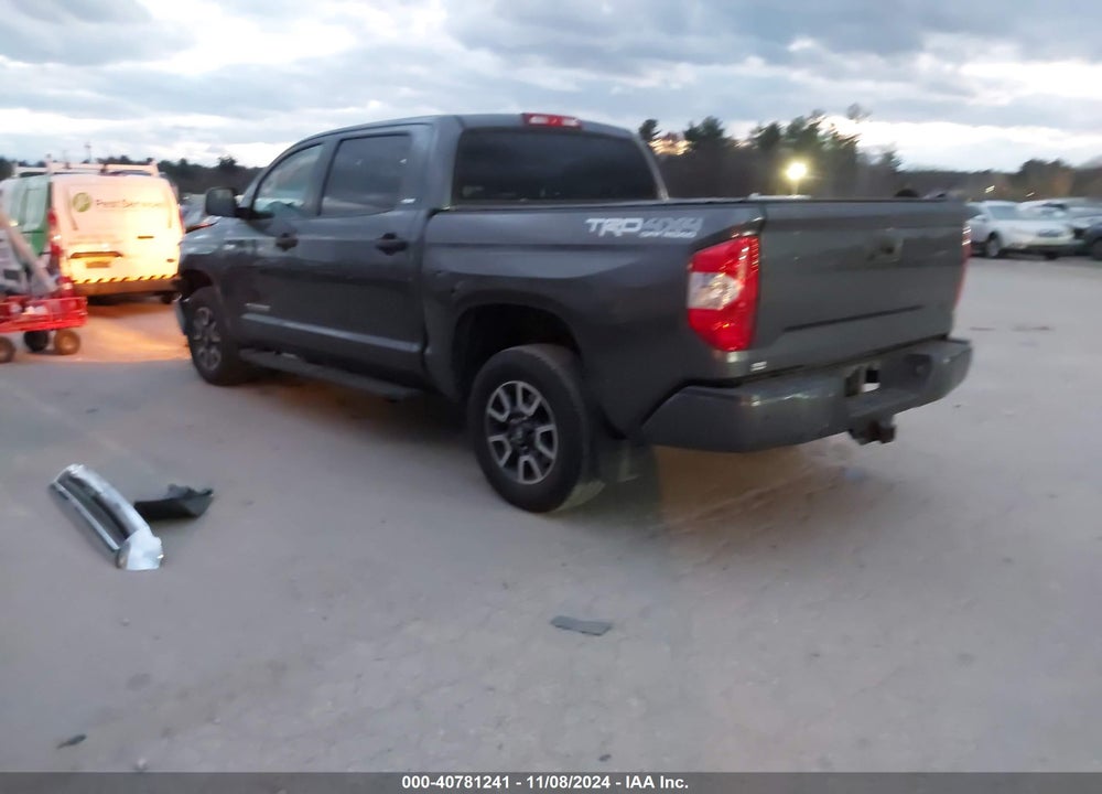 2017 TOYOTA TUNDRA SR5 5.7L V8 VIN: 5TFDY5F15HX642904