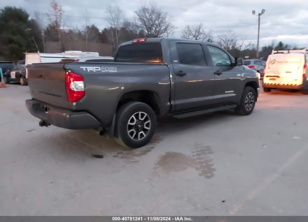 2017 TOYOTA TUNDRA SR5 5.7L V8 VIN: 5TFDY5F15HX642904