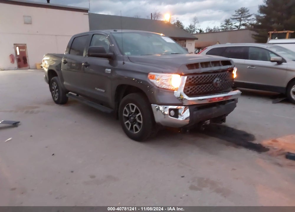 2017 TOYOTA TUNDRA SR5 5.7L V8 VIN: 5TFDY5F15HX642904
