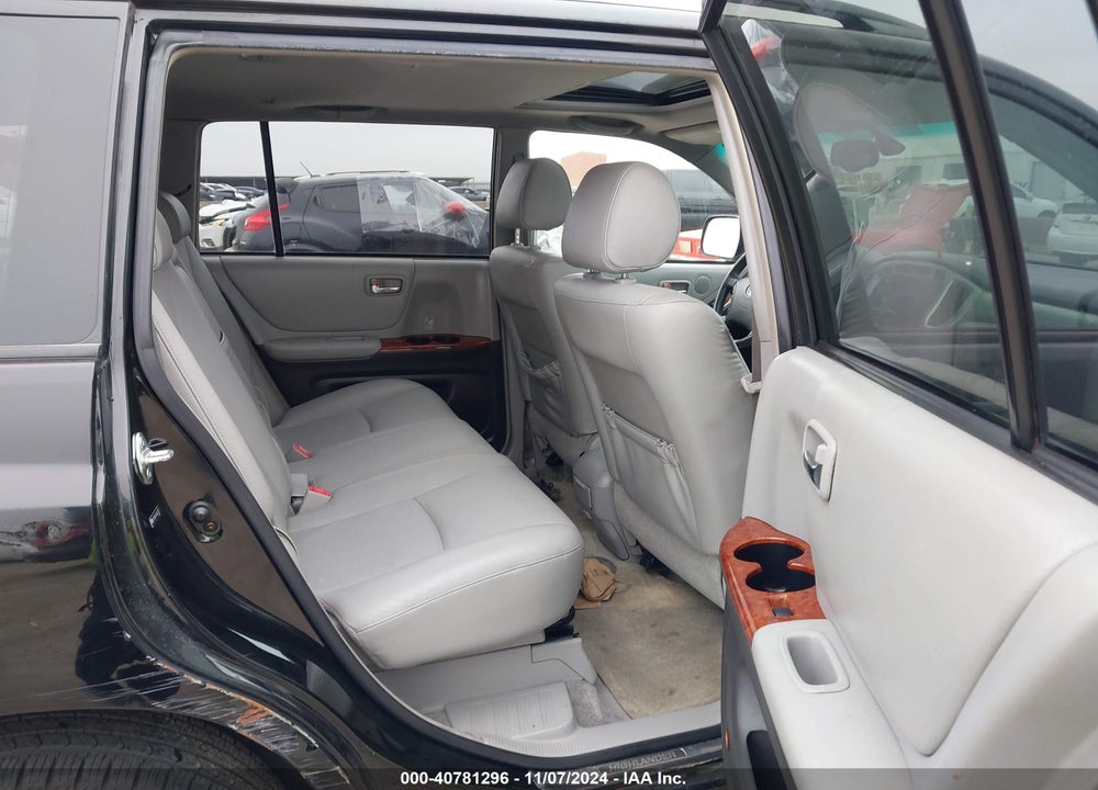 2006 TOYOTA HIGHLANDER HYBRID LIMITED V6 VIN: JTEEW21A360020237