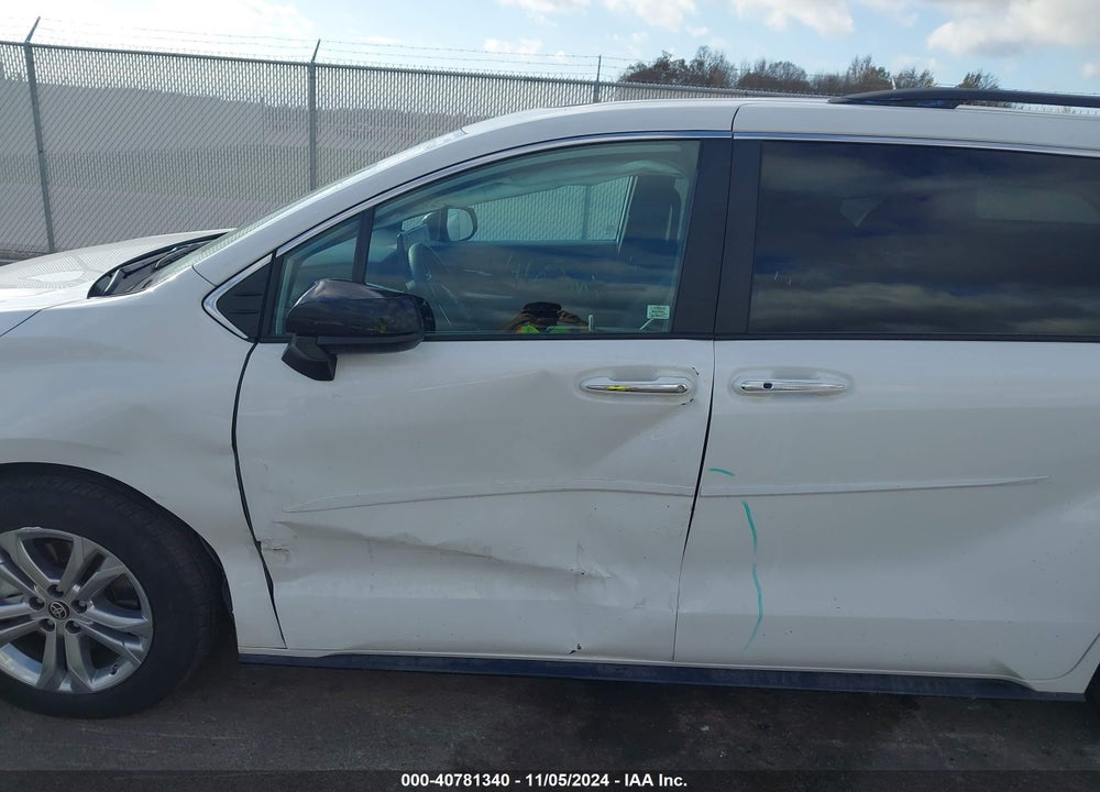 2022 TOYOTA SIENNA XSE VIN: 5TDDSKFCXNS066214