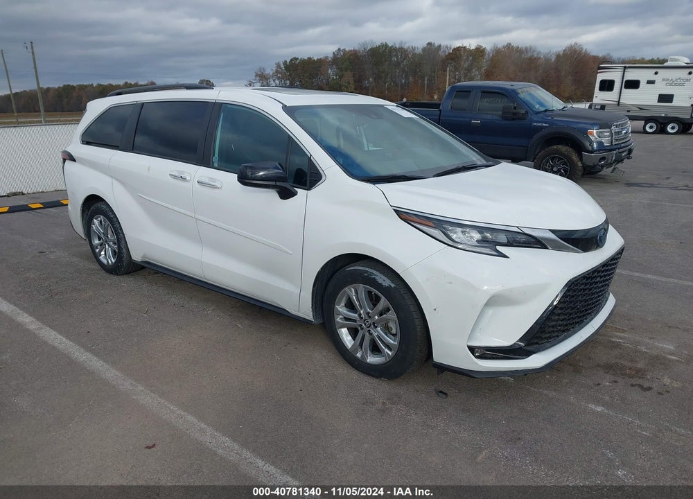 2022 TOYOTA SIENNA XSE VIN: 5TDDSKFCXNS066214