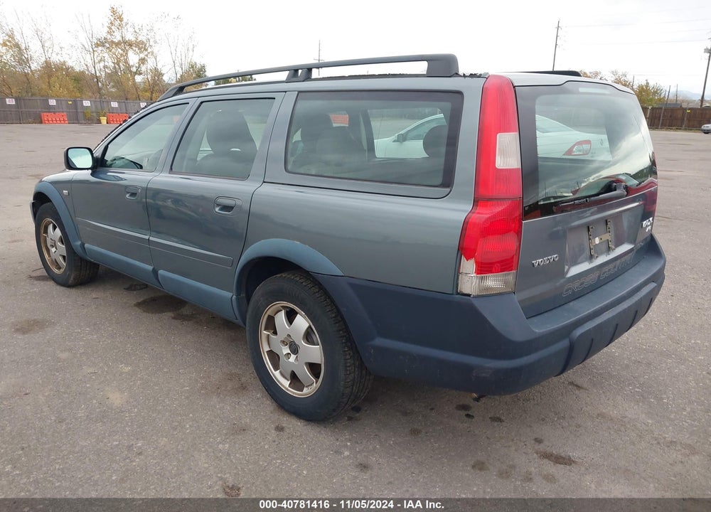 2001 VOLVO V70 XC VIN: YV1SZ58D811035748