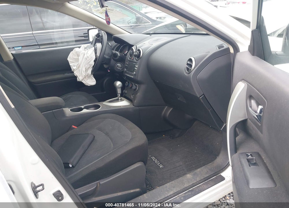 2013 NISSAN ROGUE S VIN: JN8AS5MV1DW609560