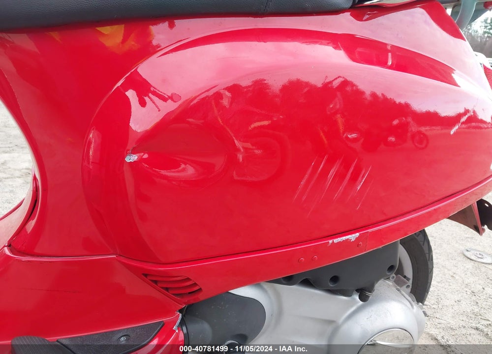 2011 VESPA LX 150IE VIN: ZAPM688F4B5400137