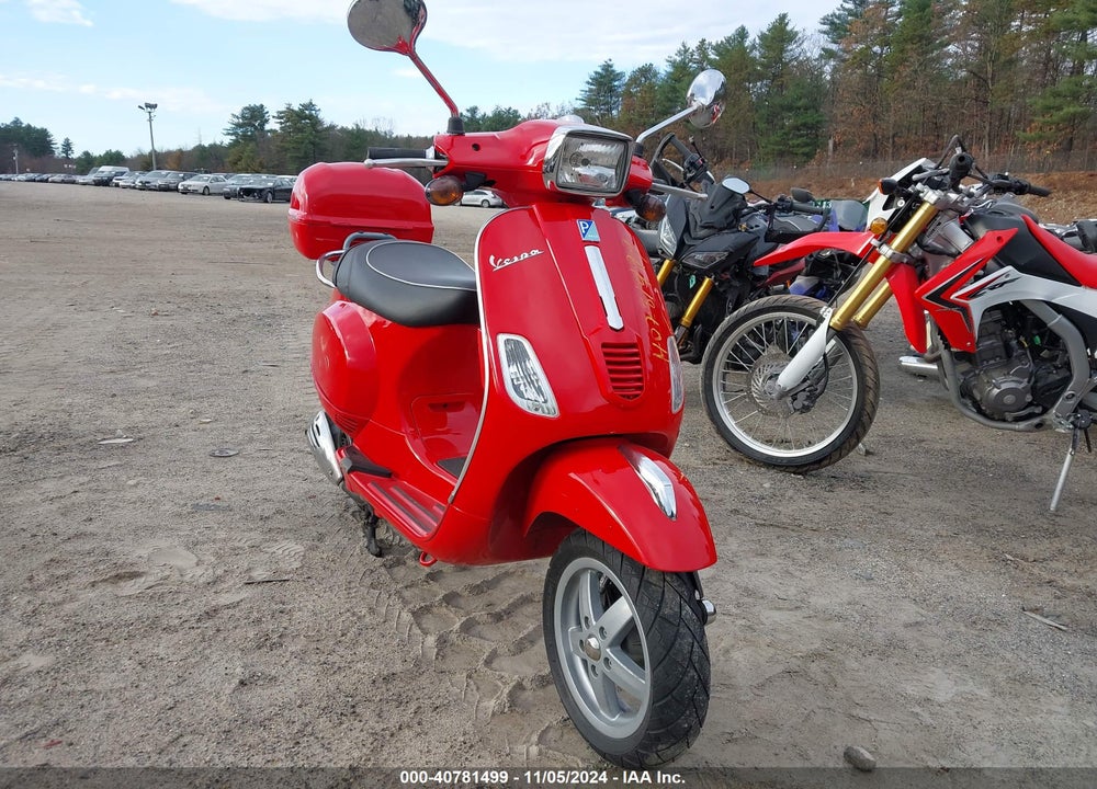 2011 VESPA LX 150IE VIN: ZAPM688F4B5400137