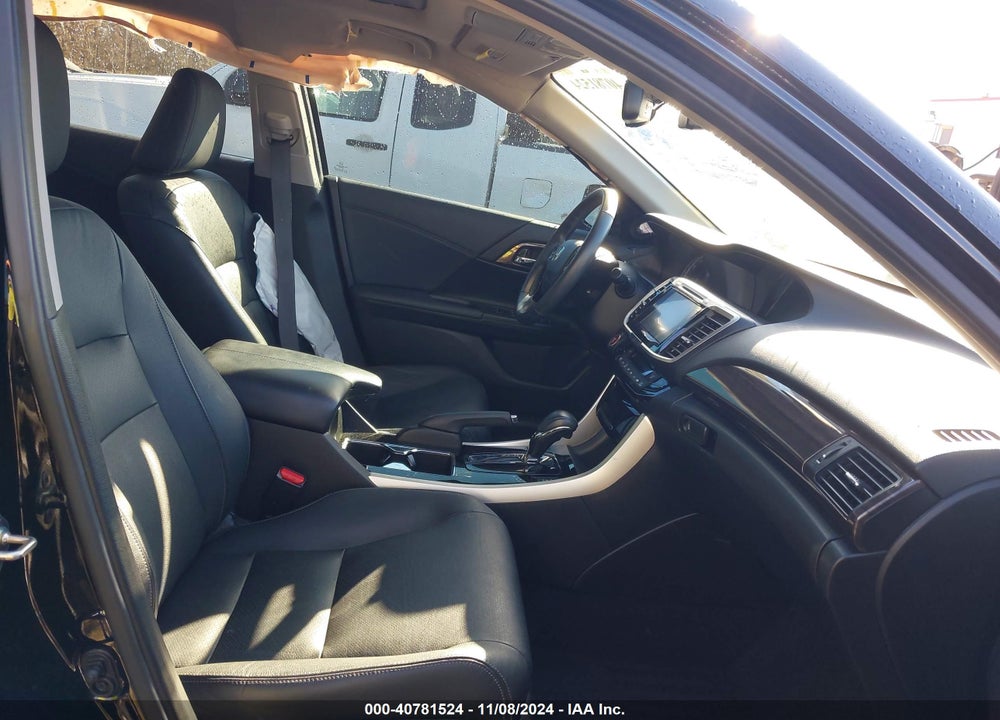 2017 HONDA ACCORD TOURING V6 VIN: 1HGCR3F90HA020038