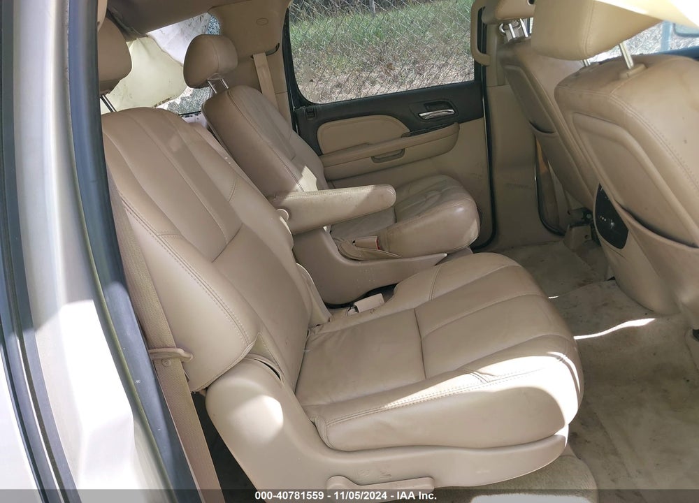 2007 GMC YUKON XL 1500 DENALI VIN: 1GKFK66827J361565