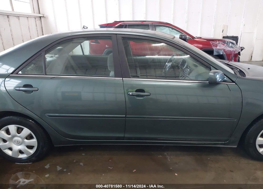 2004 TOYOTA CAMRY LE VIN: JTDBE32KX40267484