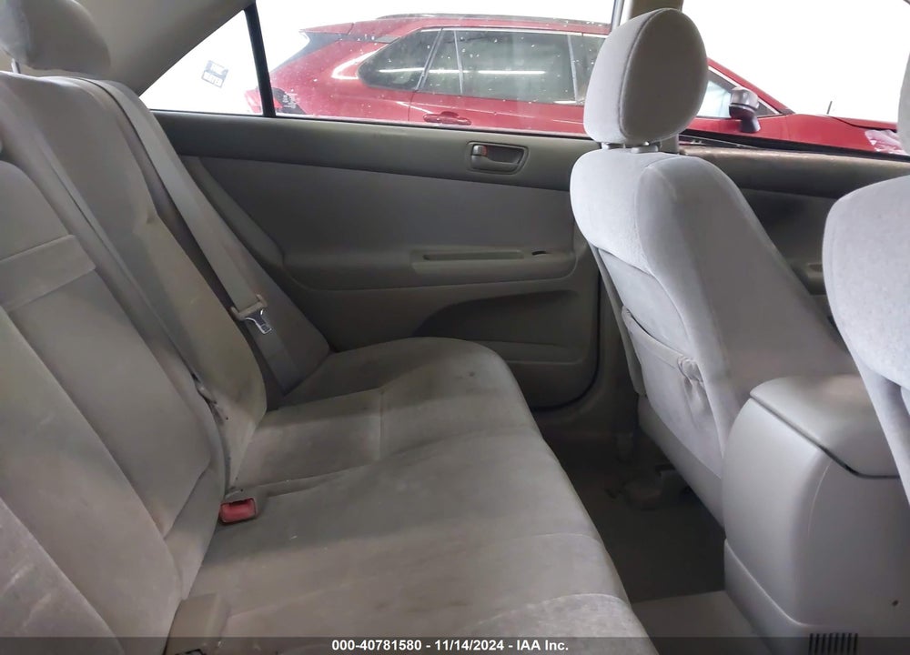 2004 TOYOTA CAMRY LE VIN: JTDBE32KX40267484