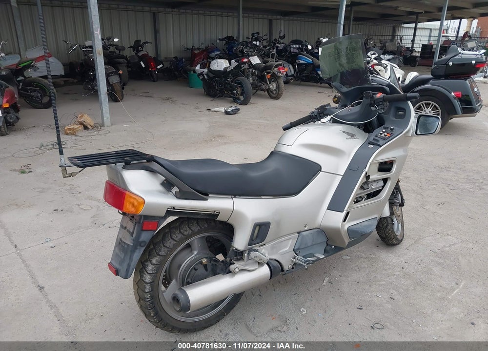 1991 HONDA ST1100 VIN: JH2SC2603MM102109