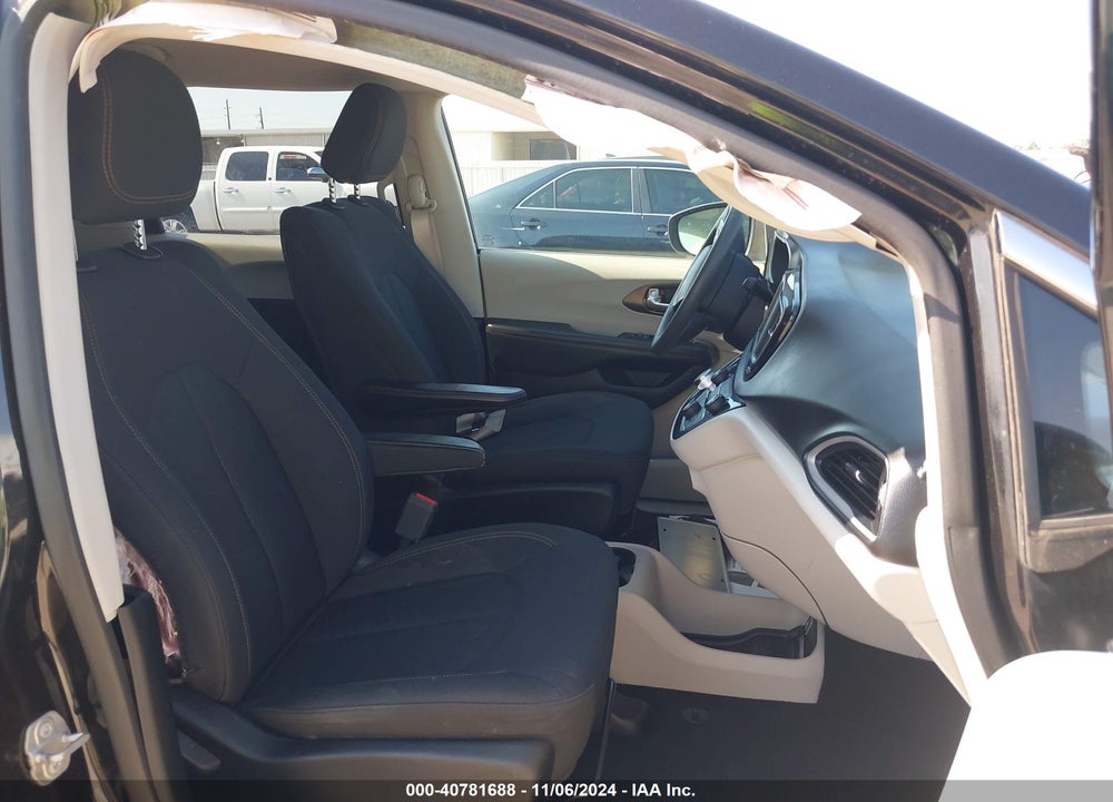 2018 CHRYSLER PACIFICA L VIN: 2C4RC1AG6JR252780