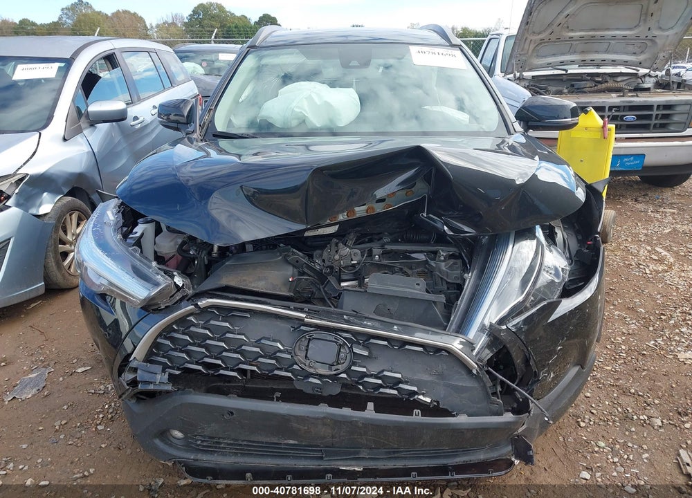 2022 TOYOTA COROLLA CROSS XLE VIN: 7MUEAAAG1NV027979