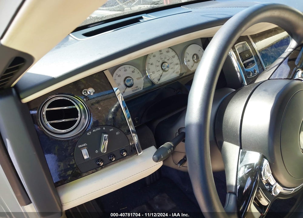 2014 ROLLS-ROYCE GHOST VIN: SCA664S57EUX52763