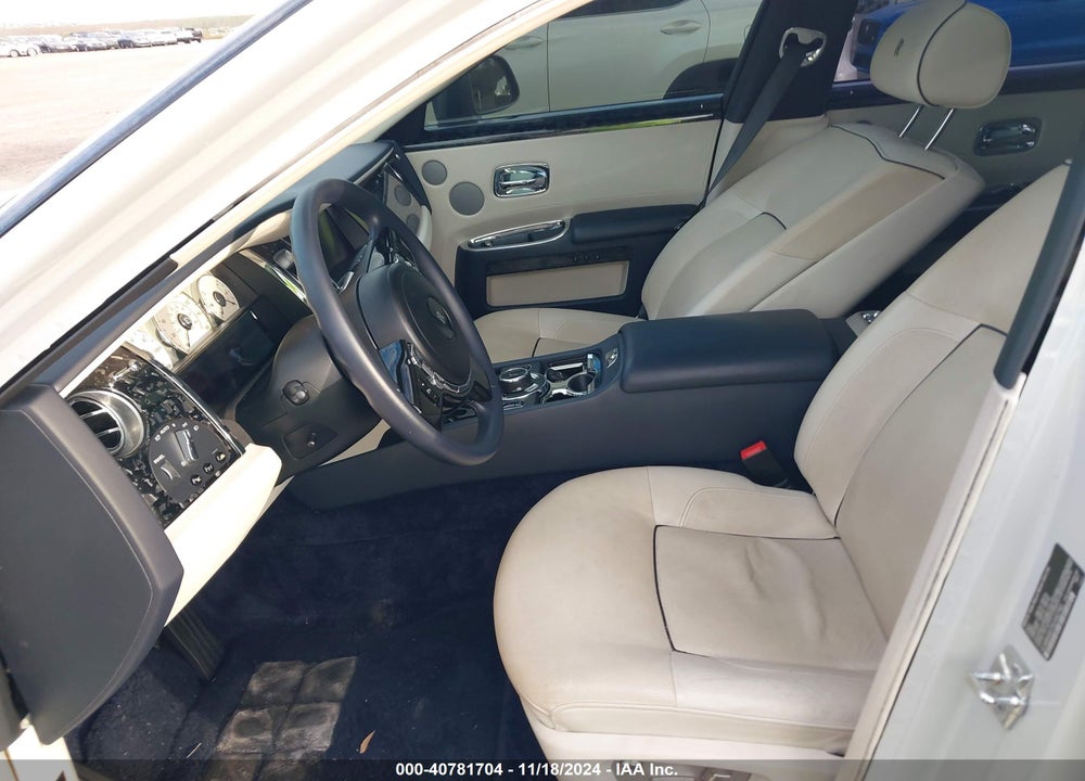2014 ROLLS-ROYCE GHOST VIN: SCA664S57EUX52763