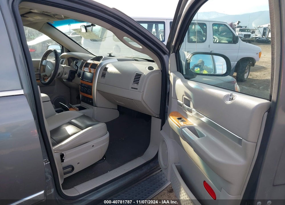 2008 CHRYSLER ASPEN LIMITED VIN: 1A8HW58268F148577