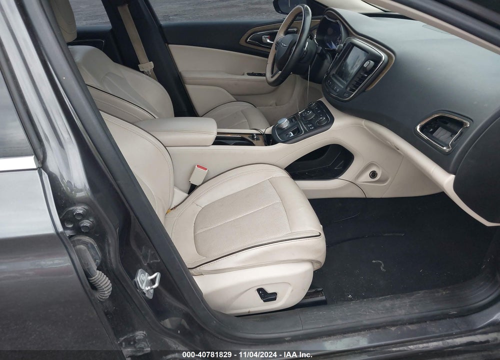 2015 CHRYSLER 200 C VIN: 1C3CCCEG8FN656930