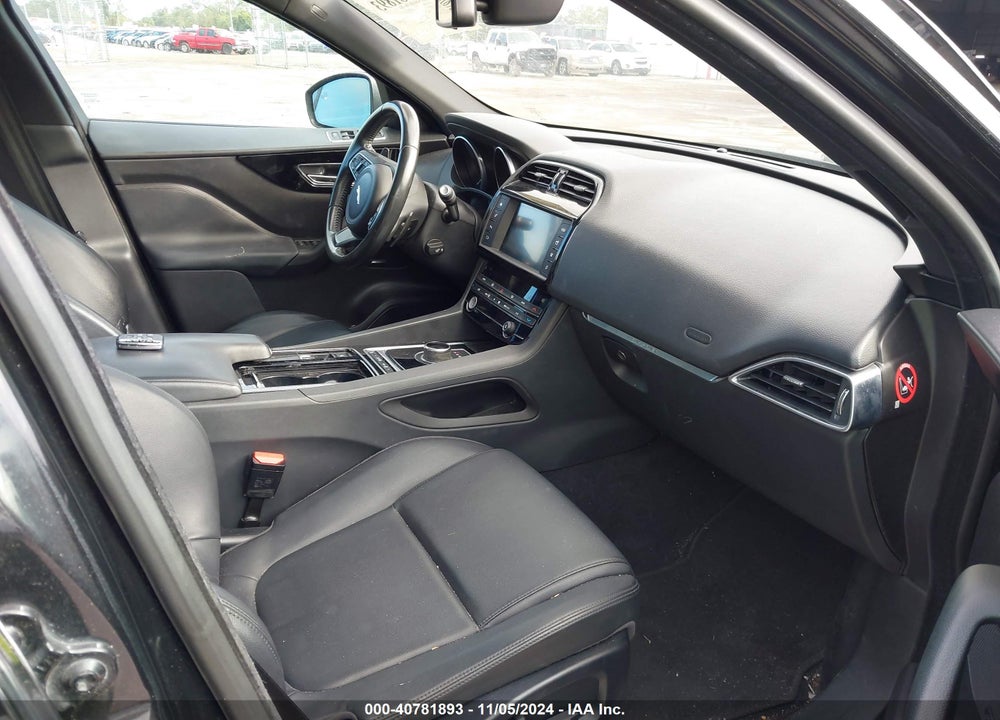 2018 JAGUAR F-PACE 35T PREMIUM VIN: SADCJ2EV0JA268153