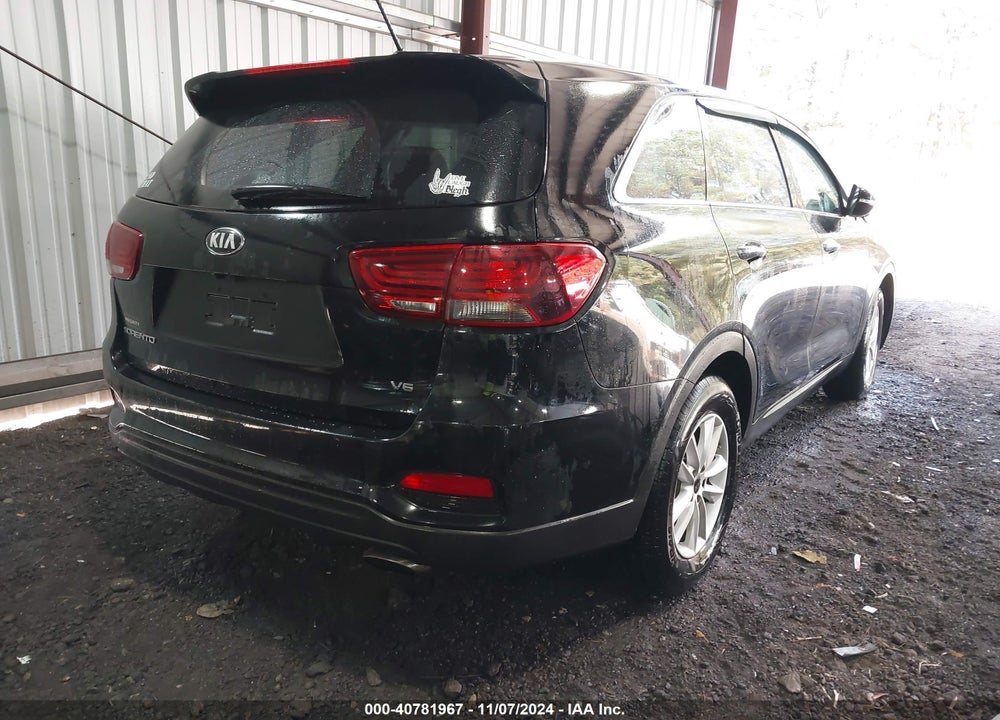 2019 KIA SORENTO 3.3L LX VIN: 5XYPG4A55KG493585