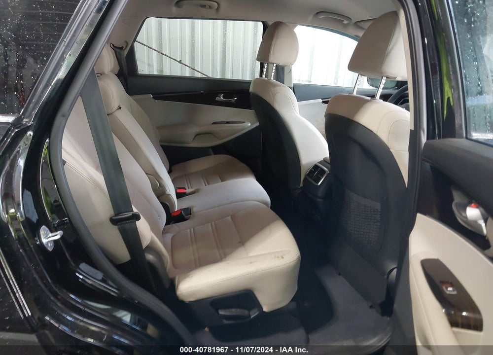 2019 KIA SORENTO 3.3L LX VIN: 5XYPG4A55KG493585