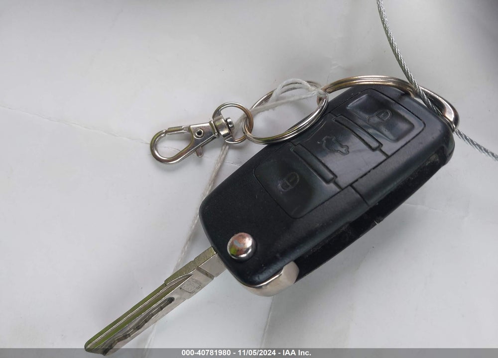 2003 VOLKSWAGEN NEW BEETLE GLS 2.0L VIN: 3VWCK21C33M419714