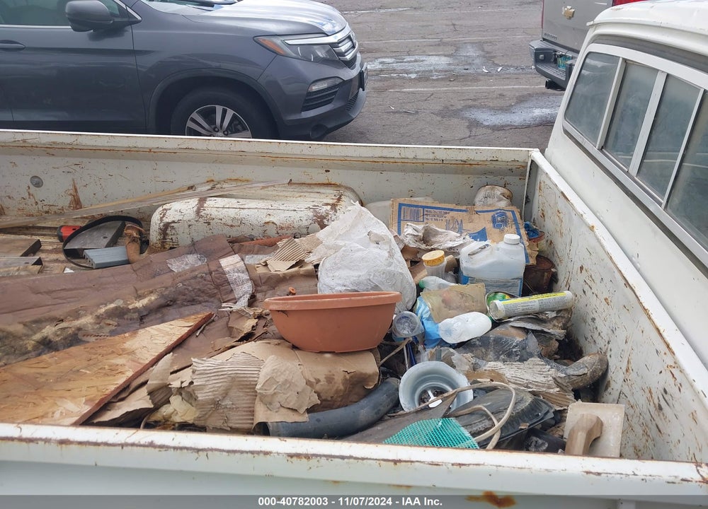 1981 TOYOTA PICKUP / CAB CHASSIS RN44 VIN: JT4RN44R6B0047898