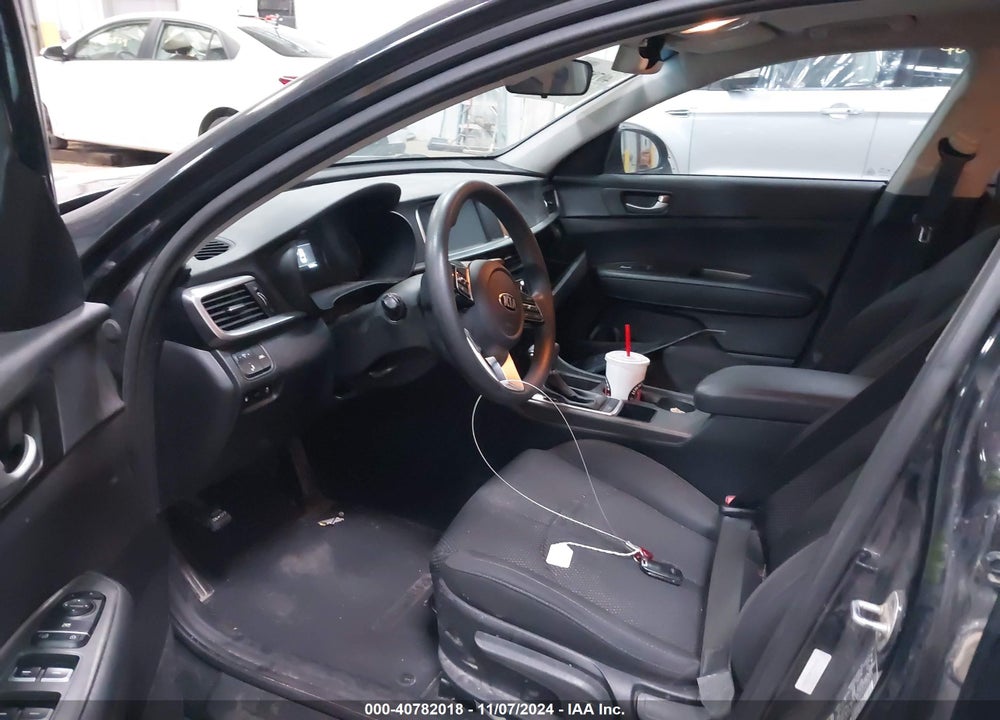 2019 KIA OPTIMA LX VIN: 5XXGT4L36KG323845