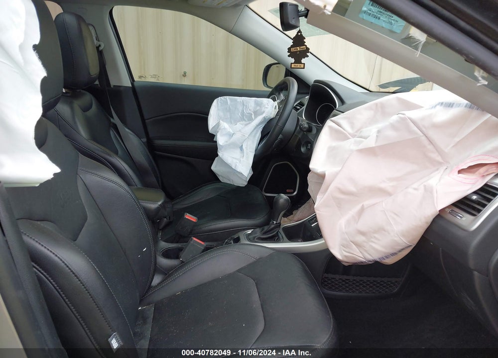2019 JEEP COMPASS HIGH ALTITUDE FWD VIN: 3C4NJCCB4KT667564