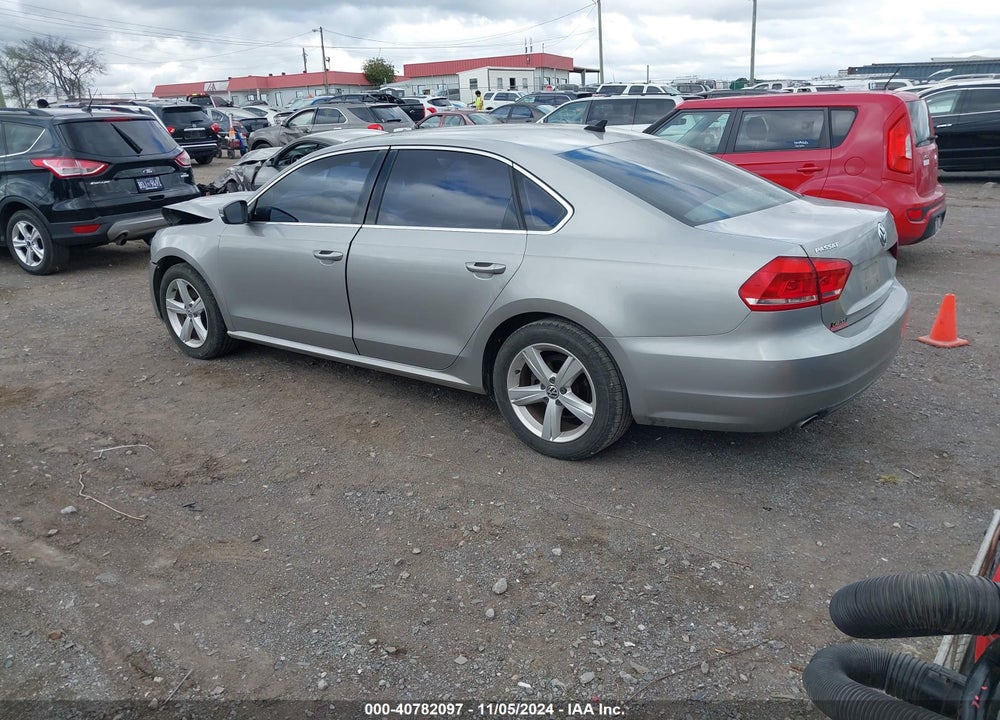 2012 VOLKSWAGEN PASSAT 2.0L TDI SE VIN: 1VWBN7A35CC108772