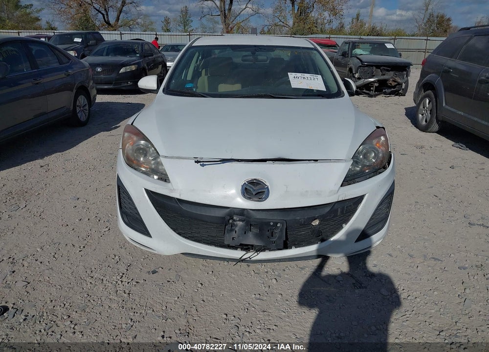 2011 MAZDA 3 I TOURING VIN: JM1BL1VG5B1426081