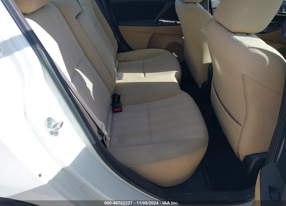 2011 MAZDA 3 I TOURING VIN: JM1BL1VG5B1426081