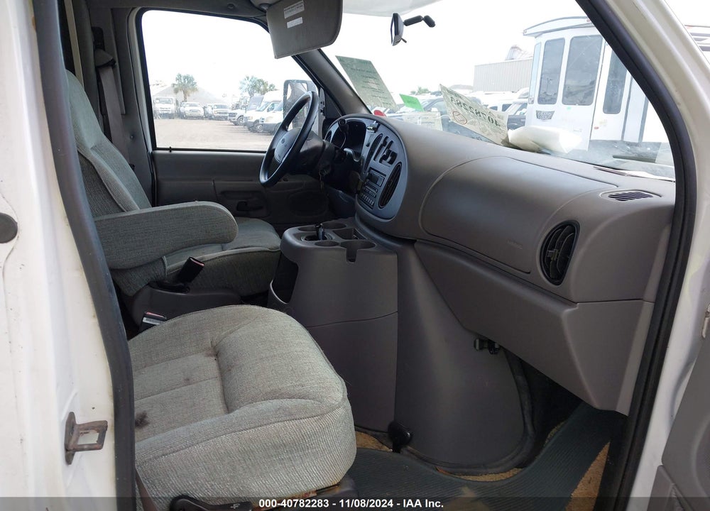 2000 FORD E-450 CUTAWAY STANDARD VIN: 1FDXE45S2YHB92385