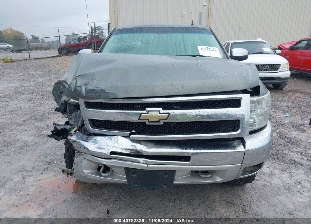 2011 CHEVROLET SILVERADO 1500 LT VIN: 3GCPCSE0XBG322475