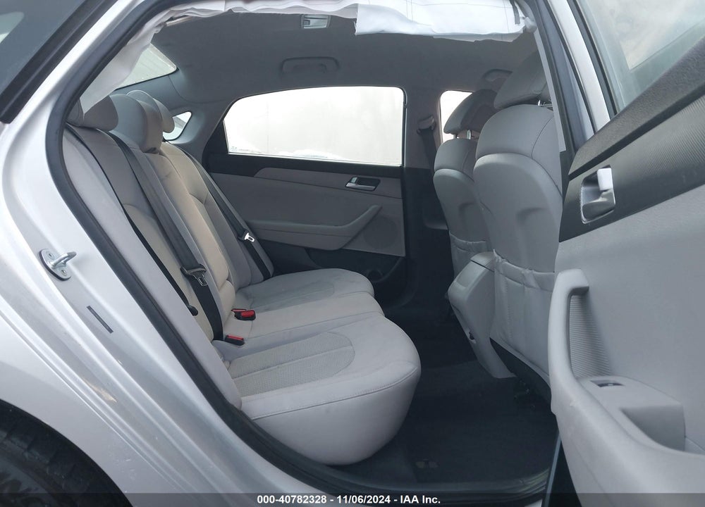 2016 HYUNDAI SONATA VIN: 5NPE24AF2GH271116