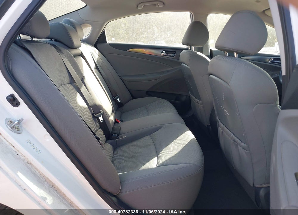 2014 HYUNDAI SONATA HYBRID VIN: KMHEC4A46EA113714