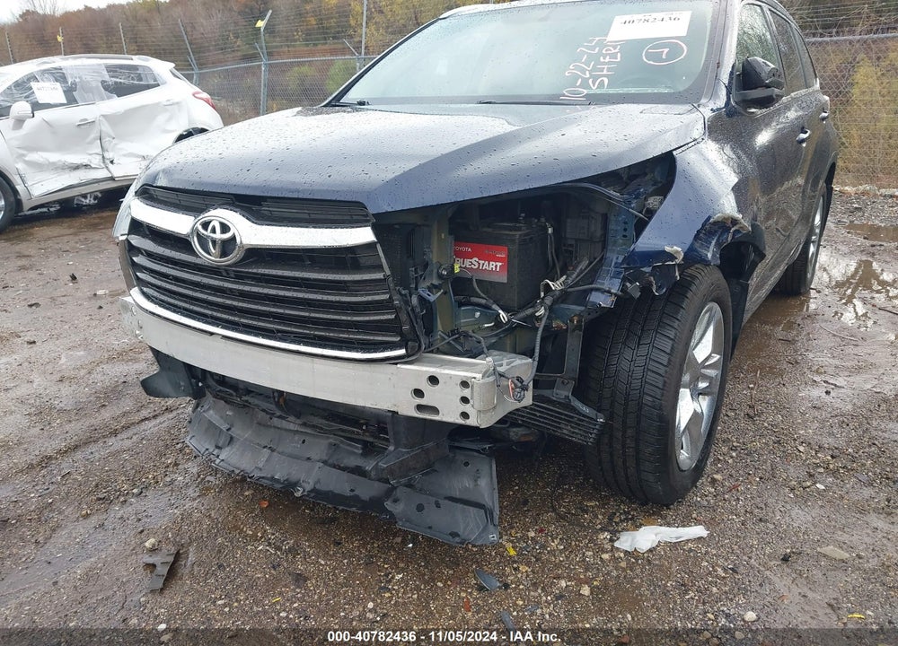 2014 TOYOTA HIGHLANDER LIMITED PLATINUM V6/LIMITED V6 VIN: 5TDDKRFH7ES028833
