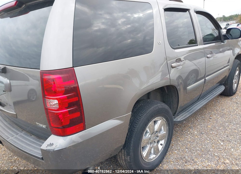 2007 CHEVROLET TAHOE LT VIN: 1GNFK13057R249185