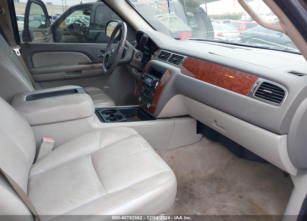 2007 CHEVROLET TAHOE LT VIN: 1GNFK13057R249185