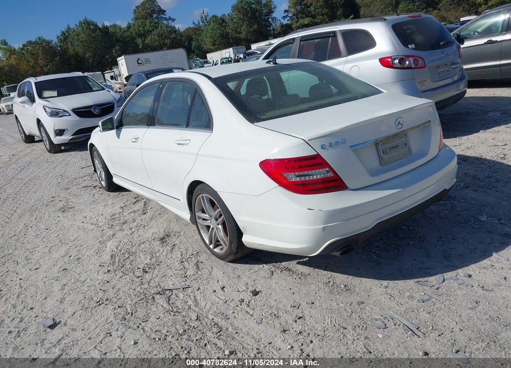 2014 MERCEDES-BENZ C 250 LUXURY/SPORT VIN: WDDGF4HB3EA966960