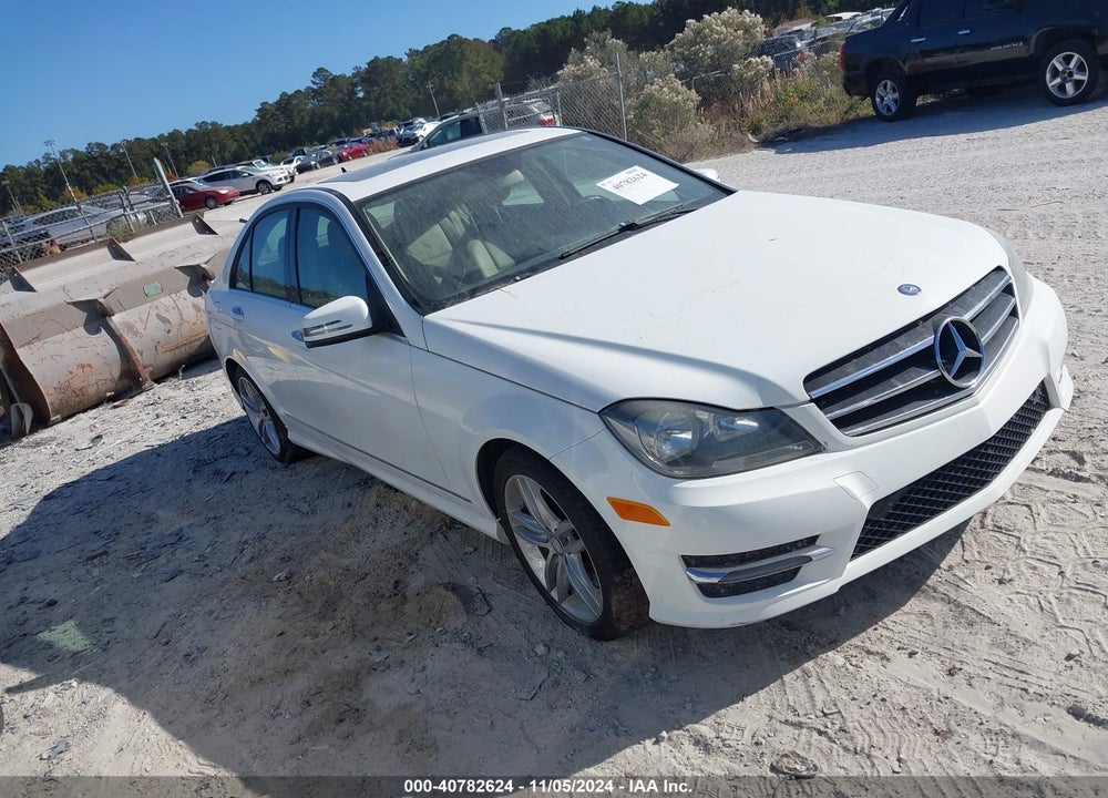 2014 MERCEDES-BENZ C 250 LUXURY/SPORT VIN: WDDGF4HB3EA966960
