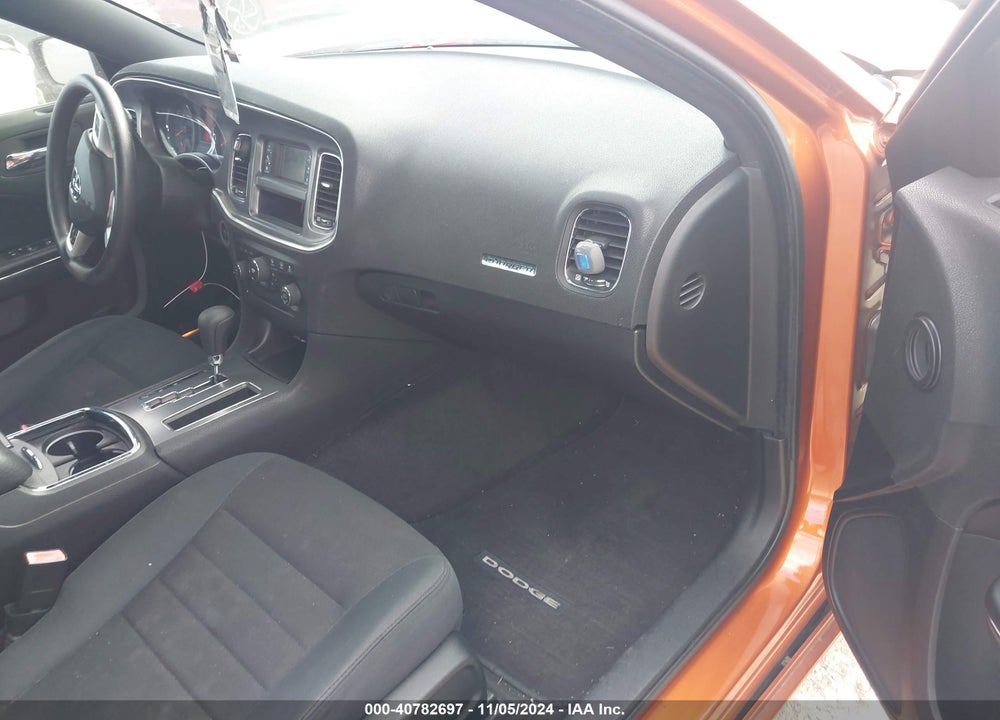 2011 DODGE CHARGER VIN: 2B3CL3CG8BH556104
