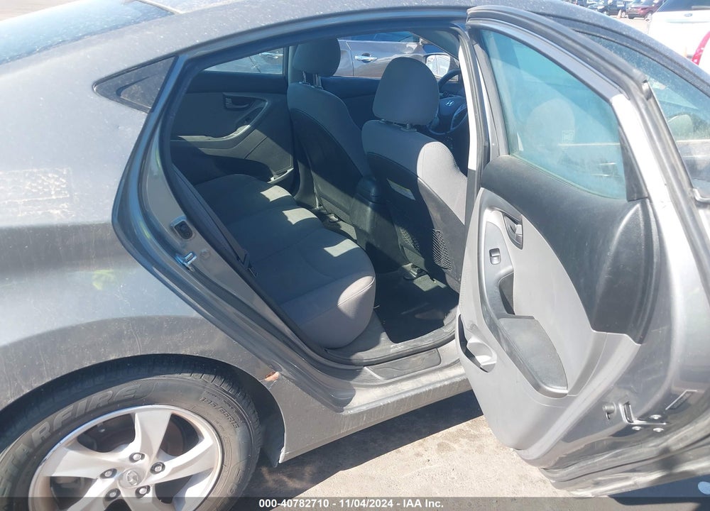 2014 HYUNDAI ELANTRA SE VIN: 5NPDH4AE0EH525470
