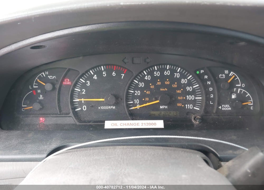 2002 TOYOTA TUNDRA SR5 V8 VIN: 5TBBT44102S294180