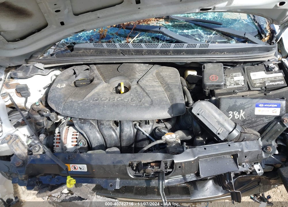 2016 HYUNDAI ELANTRA VIN: KMHDH4AE3GU588552
