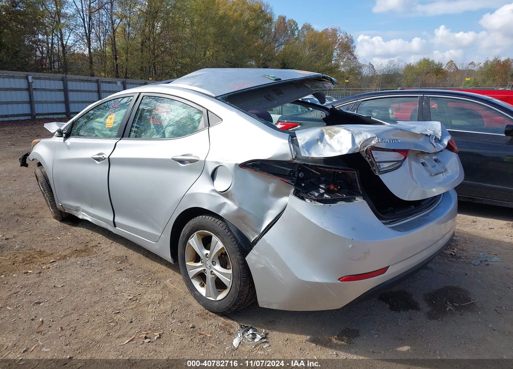 2016 HYUNDAI ELANTRA VIN: KMHDH4AE3GU588552