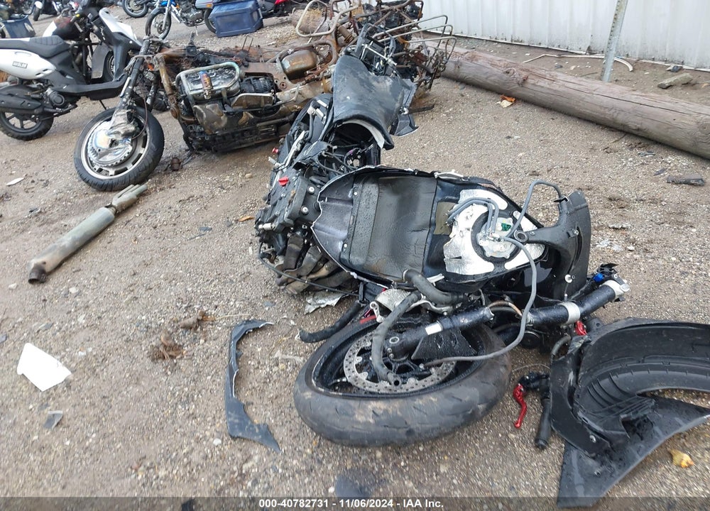 2009 YAMAHA YZFR1 VIN: JYARN23E79A000981