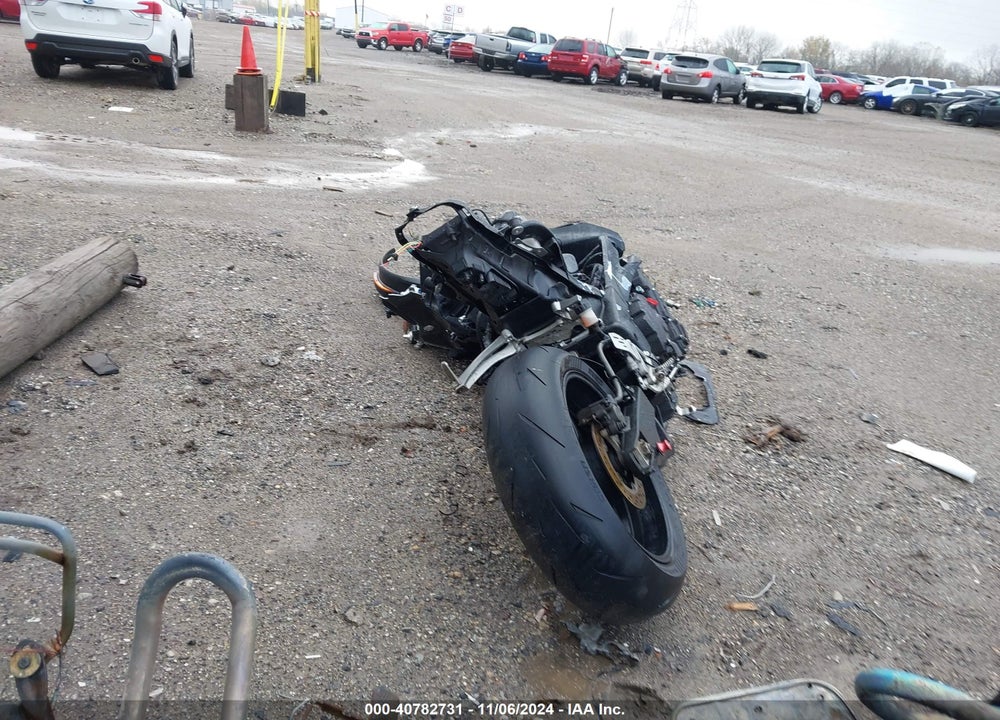 2009 YAMAHA YZFR1 VIN: JYARN23E79A000981